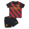 9657 PACK JUNIOR MANCHESTER CITY EXTERIEUR. ENSEMBLE MAILLOT ET SHORT 2022 2023