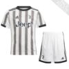 9821 PACK JUVENTUS DOMICILE. ENSEMBLE ADULTE MAILLOT ET SHORT 2022 2023