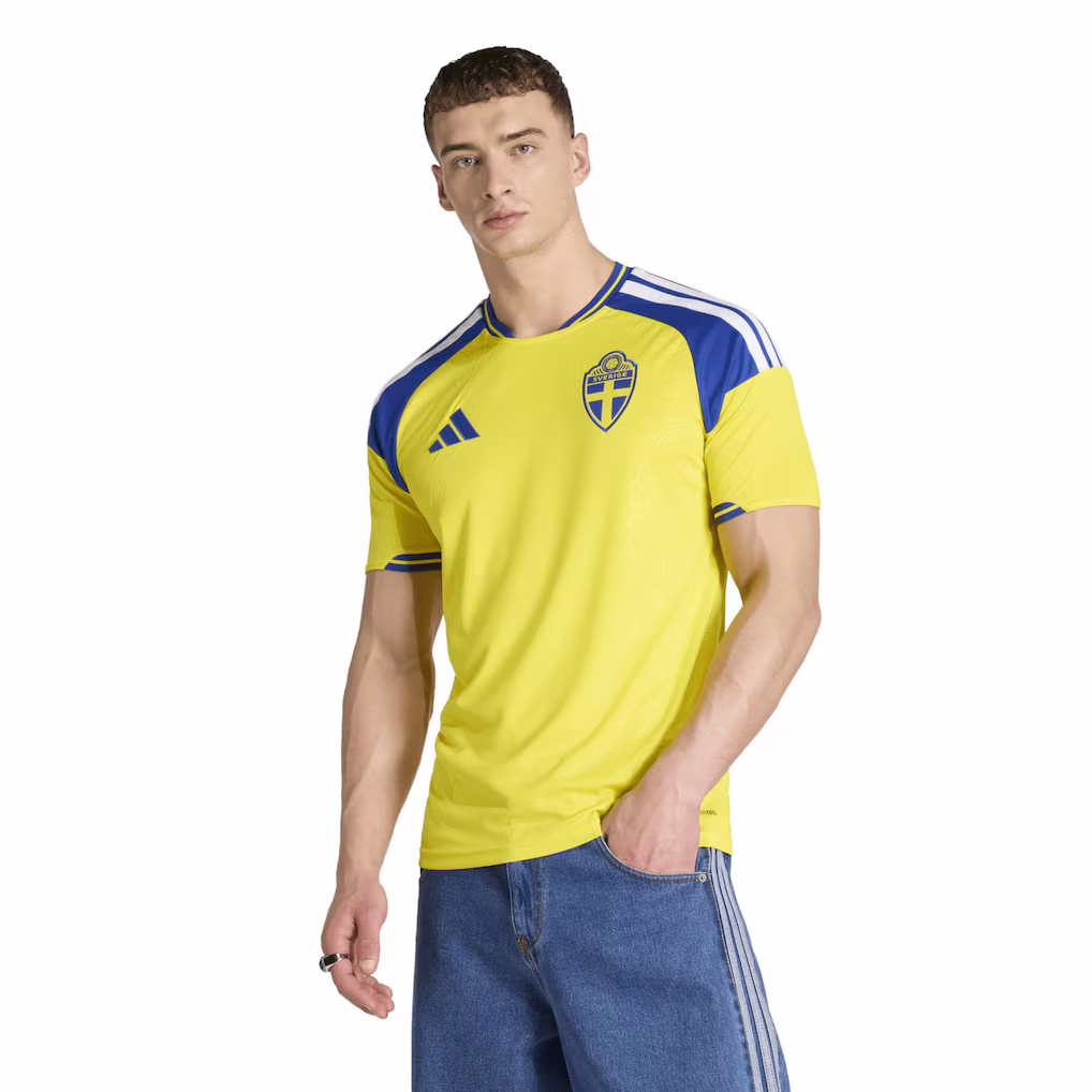 MAILLOT SUEDE DOMICILE 2026-2027 MAILLOT SUEDE DOMICILE 2026-2027